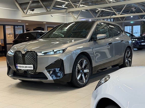 BMW iX 3 of 5