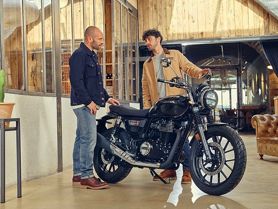 Honda GB350S 2 of 7