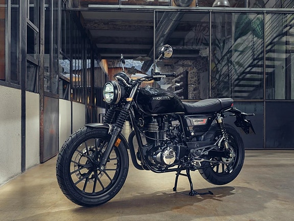 Honda GB350S 3 of 7
