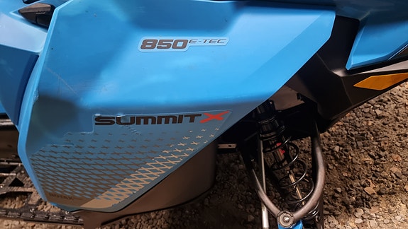 Ski-doo Summit X Expert 850 E-TEC 6 of 12