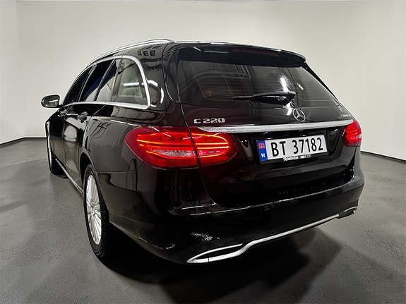 Mercedes-Benz C220 4 of 28