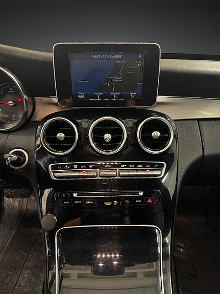 Mercedes-Benz C220 14 of 28