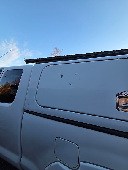 Toyota HiLux 17 of 20