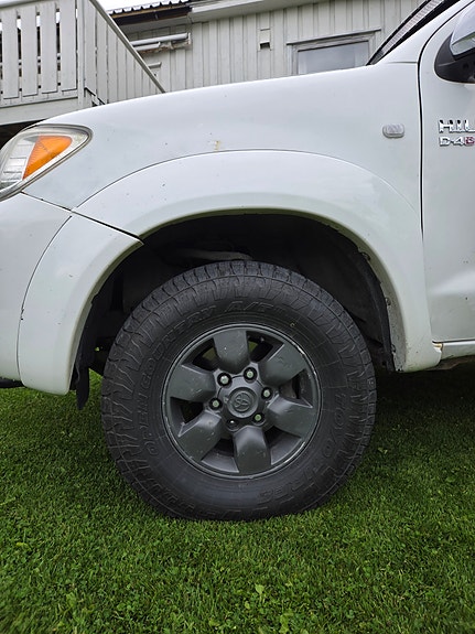 Toyota HiLux 7 of 20