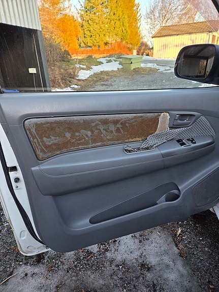 Toyota HiLux 13 of 20