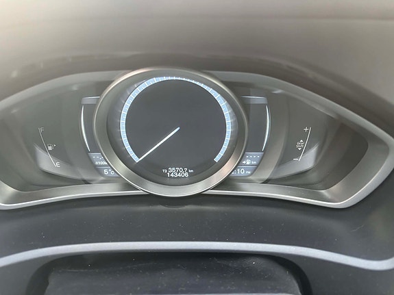 Volvo V40 22 of 23