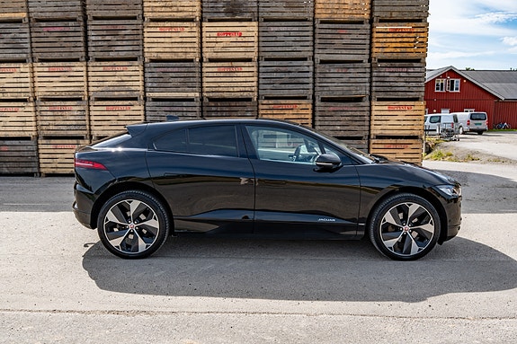 Jaguar I-PACE 8 of 29