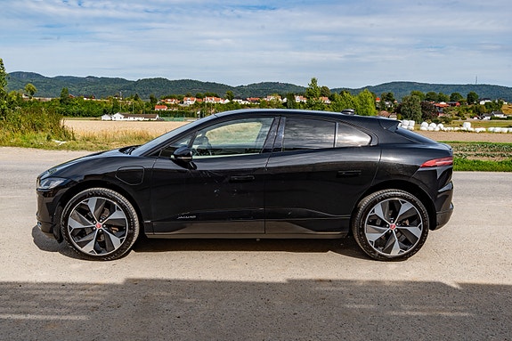 Jaguar I-PACE 4 of 29
