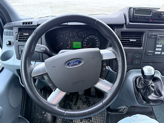 Ford Transit 410L Kombi 3 of 5