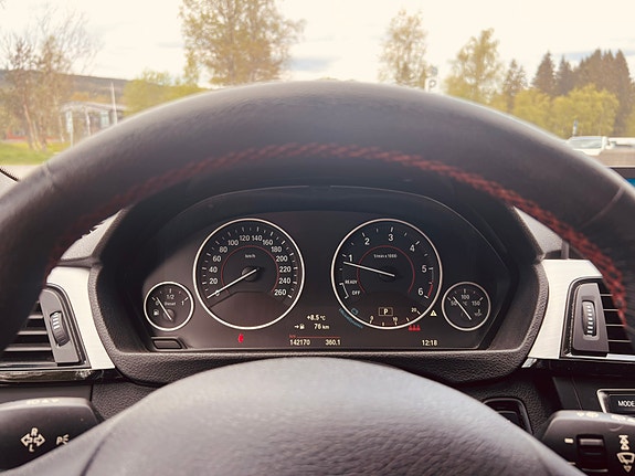 BMW 320d 12 of 27