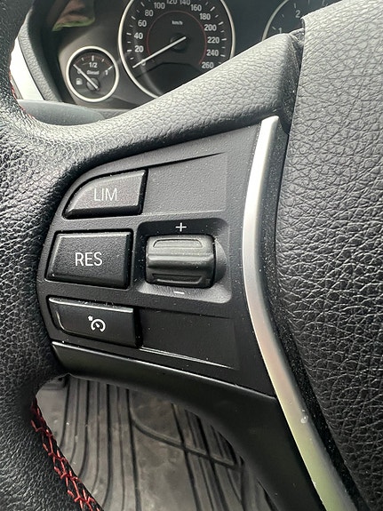 BMW 320d 16 of 27
