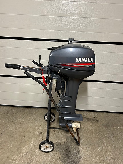 Yamaha 9.9 totakt 2002 lang stamme ny service, meget lettstartet og sprek motor