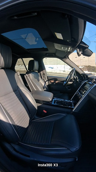 Land Rover Discovery 24 of 27