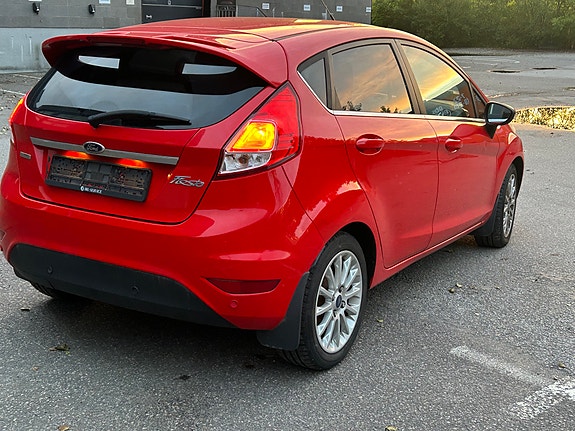 Ford Fiesta 10 of 18
