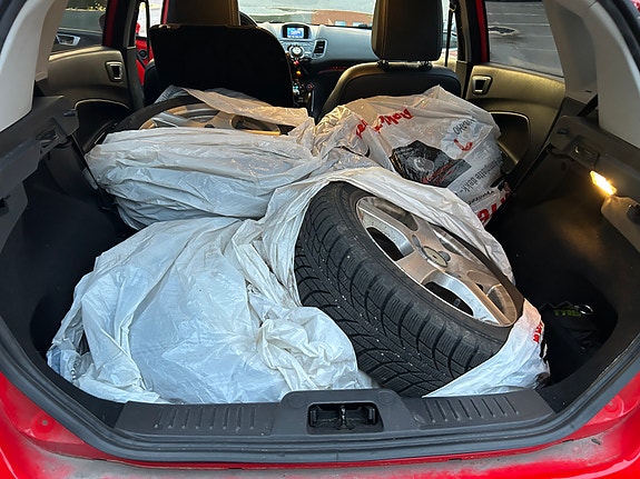 Ford Fiesta 14 of 18