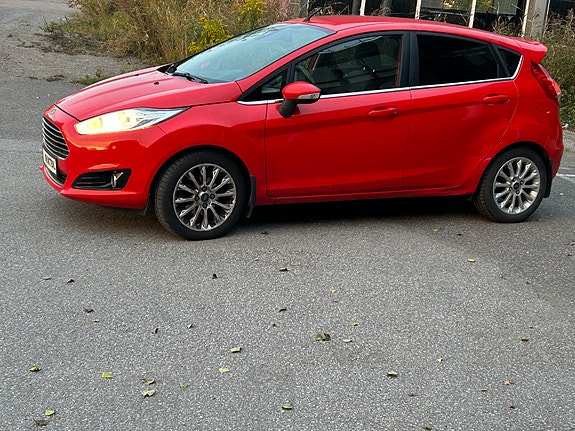 Ford Fiesta 11 of 18