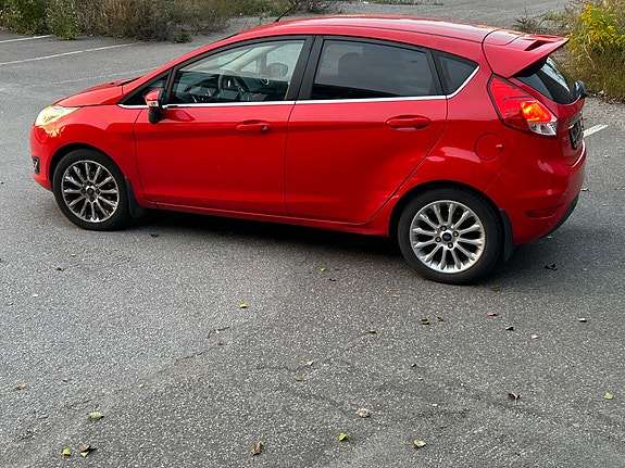 Ford Fiesta 8 of 18