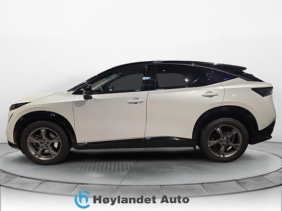Nissan Ariya 2 of 5