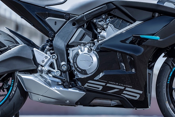 CFMOTO 675 SR-R 3 of 5