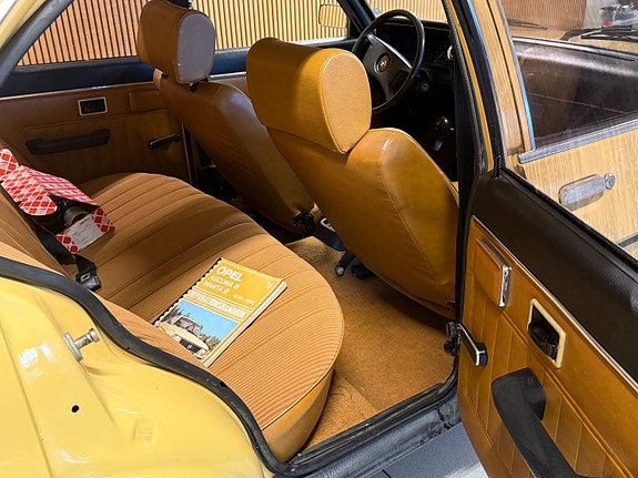 Opel Ascona 15 of 30