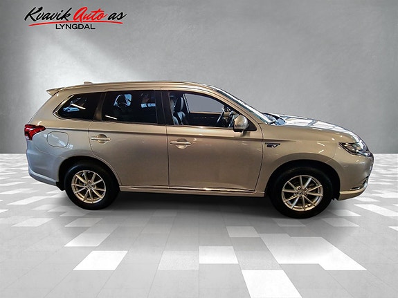 Mitsubishi Outlander 4 of 5