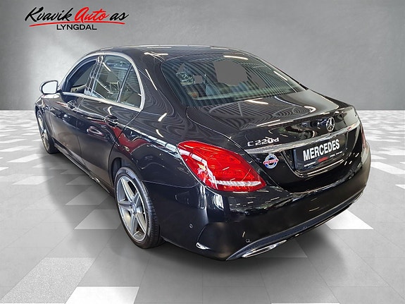 Mercedes-Benz 3 of 5