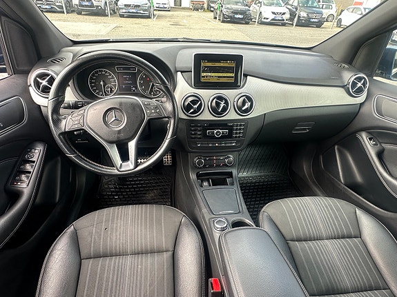 Mercedes-Benz B180 10 of 15