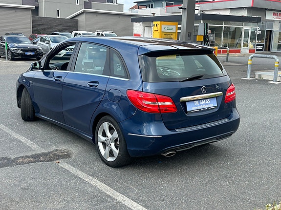 Mercedes-Benz B180 6 of 15