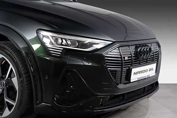 Audi e-tron S 2 of 5