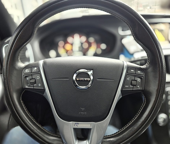 Volvo V40 15 of 20