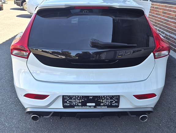 Volvo V40 9 of 20