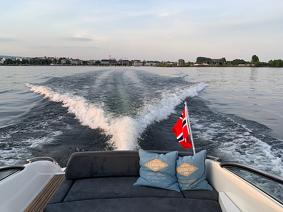 Høstkupp Windy Kharma 26 med henger-velholdt- ferskvann-kun 415 timer 16 of 19
