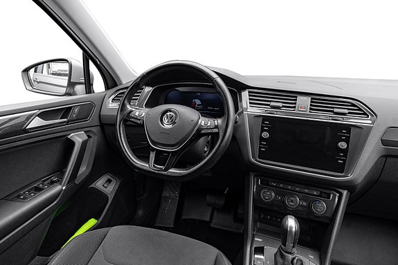 Volkswagen Tiguan 23 of 28