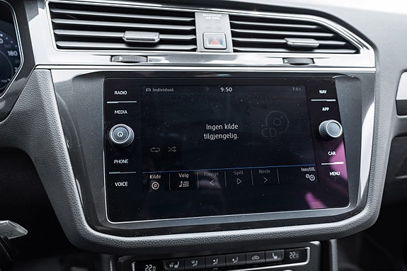 Volkswagen Tiguan 17 of 28