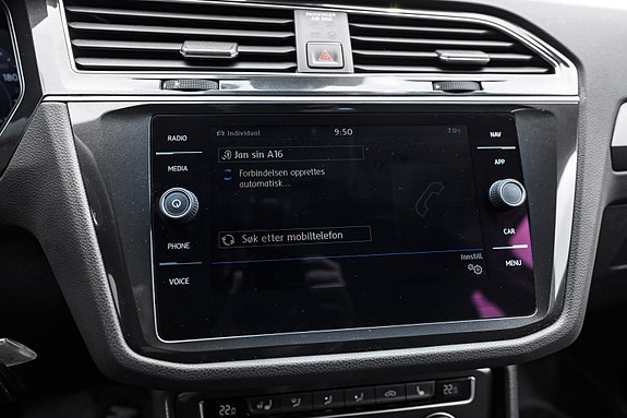Volkswagen Tiguan 16 of 28