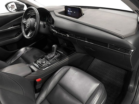 Mazda CX-30 6 of 17