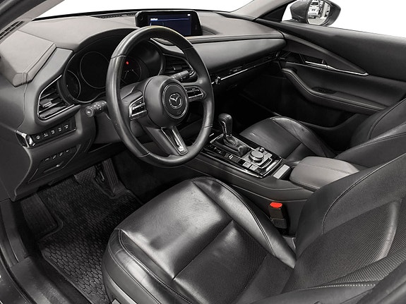 Mazda CX-30 8 of 17