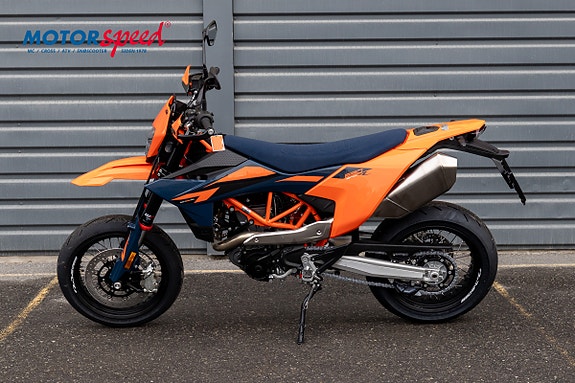 KTM 690 SMC R 5 of 5