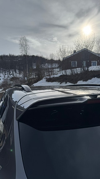 Porsche Cayenne 9 of 26