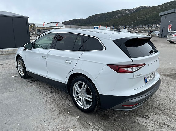 Skoda Enyaq 7 of 30