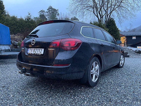 Opel Astra 2 of 5