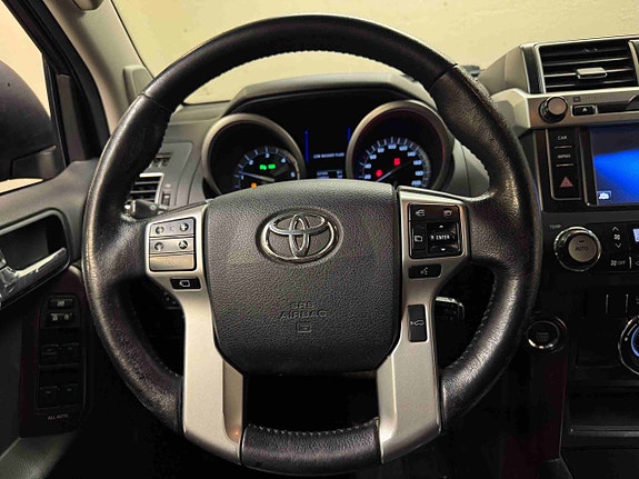 Toyota Land Cruiser 24 of 30