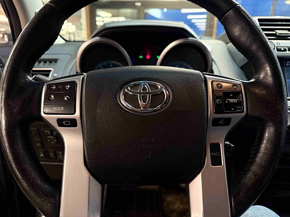 Toyota Land Cruiser 20 of 30