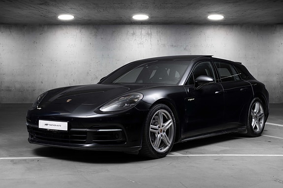 Porsche Panamera 2 of 5