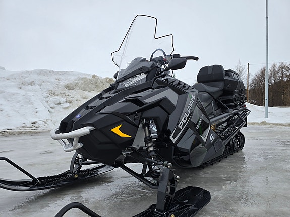 Polaris S4 Titan Adventure 4 of 5