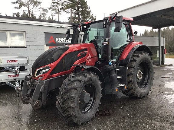 Valtra Q305 Ruby Red Edition! Valtra Guide cm, 2023, kr 1 825 000,-