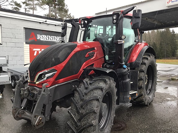 Valtra Q305 Ruby Red Edition! Valtra Guide cm, 2023, kr 1 825 000,-