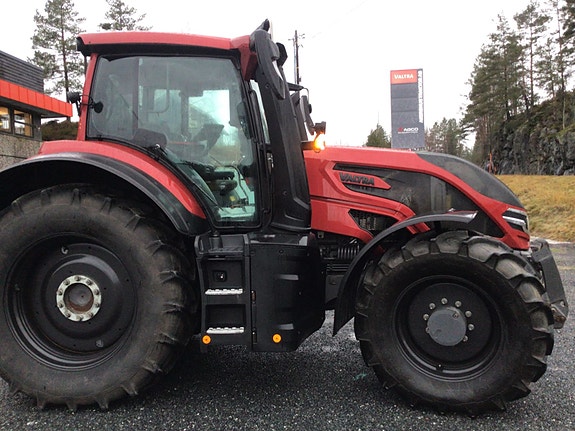 Valtra Q305 Ruby Red Edition! 2023, kr 1 829 000,-