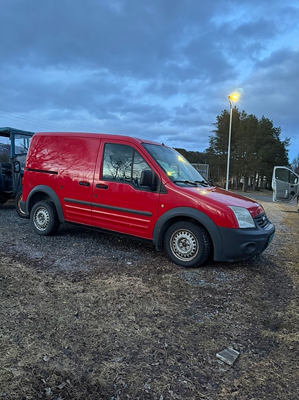 Ford Transit Connect 2 of 7
