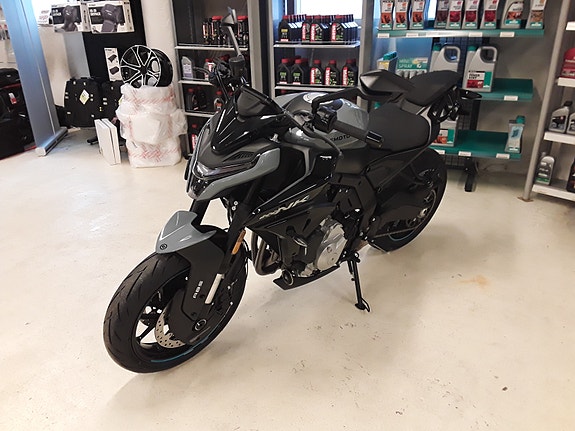 CFMOTO 675NK 2 of 6